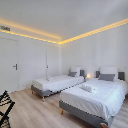 Upstays Terrace 80m Carnot 公寓 *
