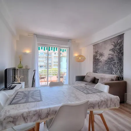 Upstays Terrace 80m Carnot 戛纳